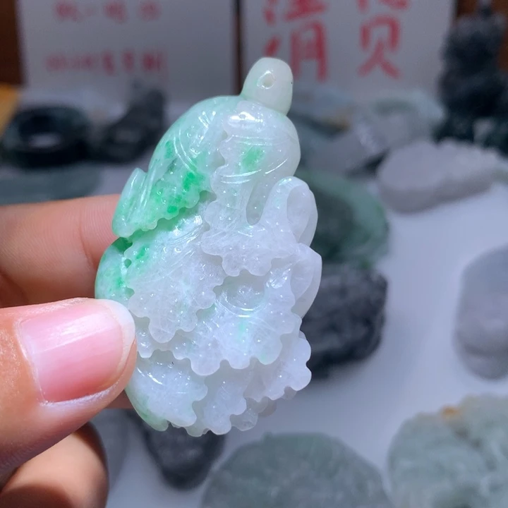 翡翠未镶嵌颈饰保真天然A货翡翠