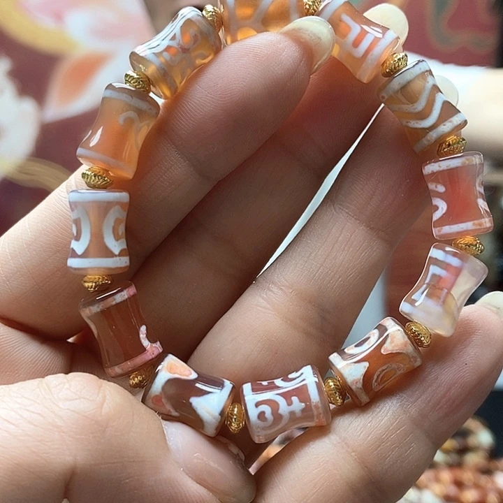玛瑙/玉髓颈饰合金