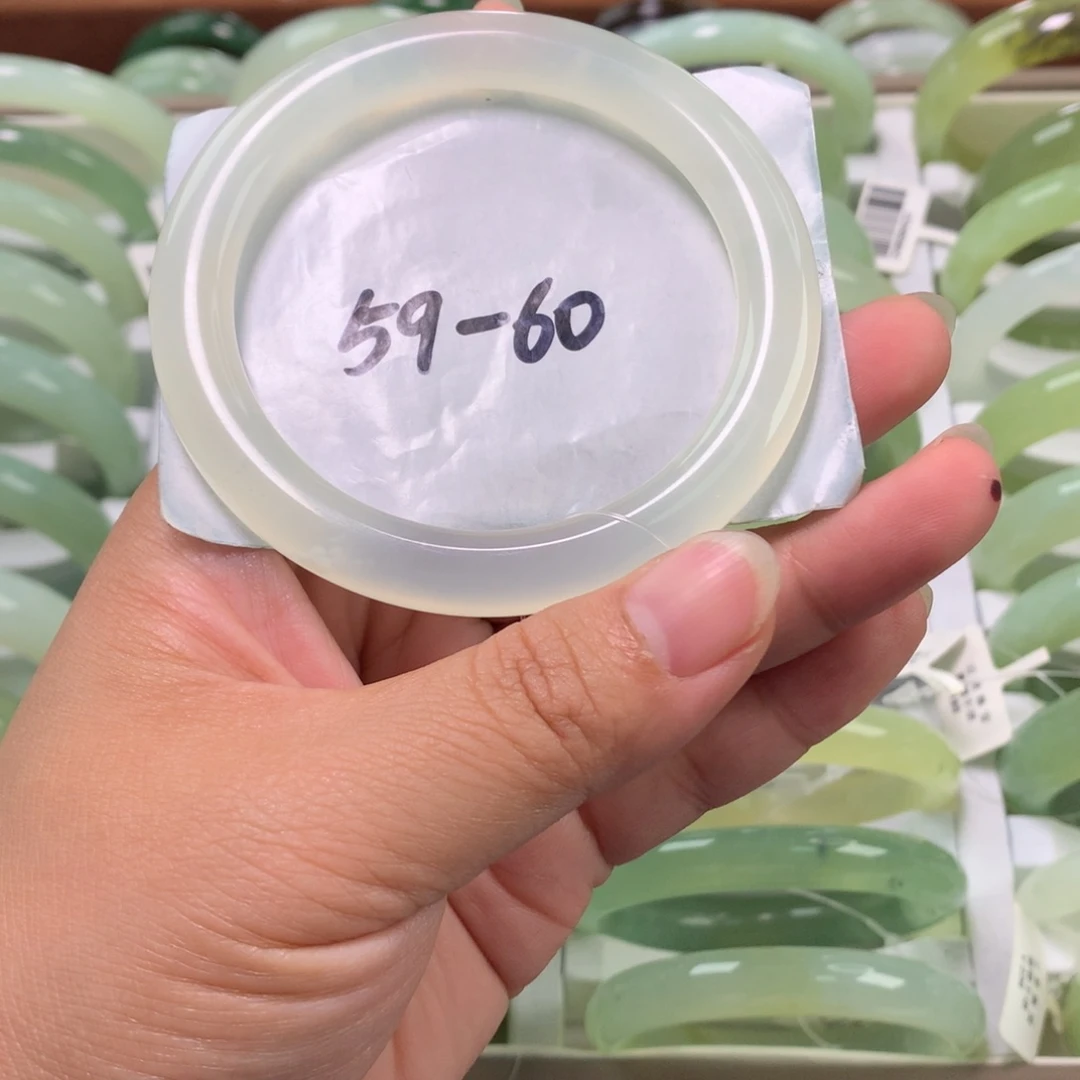 岫玉未镶嵌手镯手镯