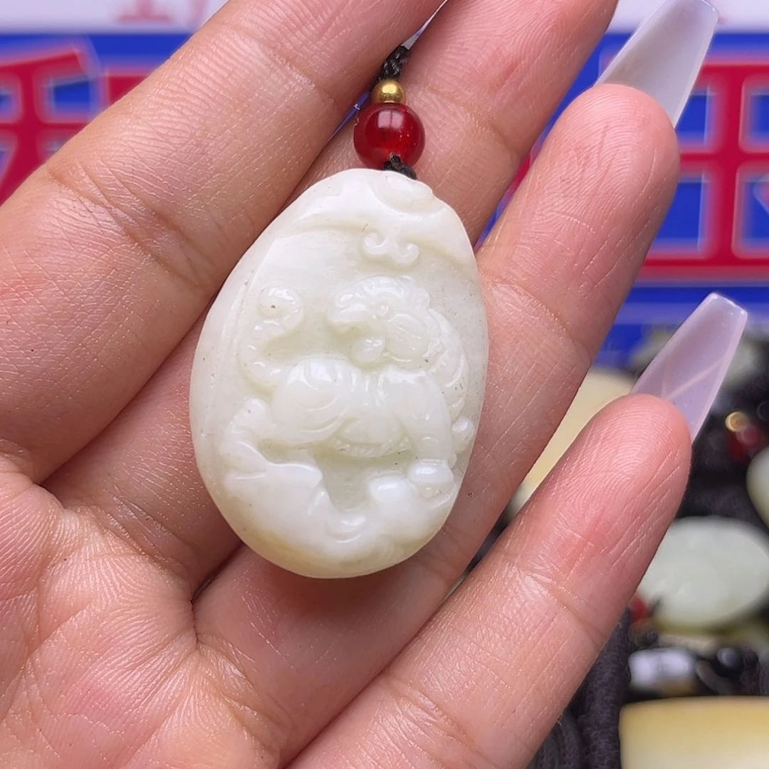 颈饰未镶嵌和田玉