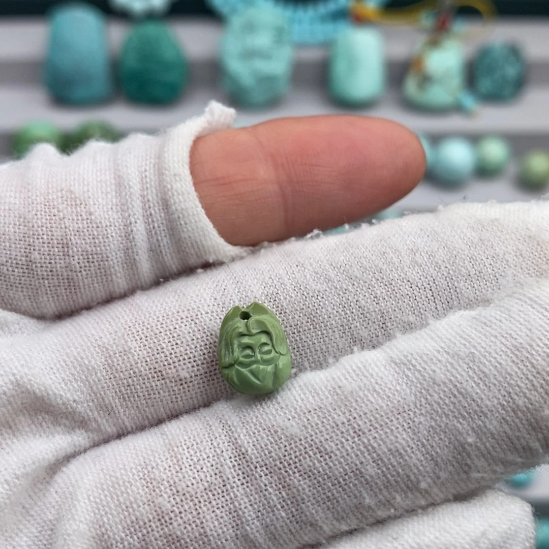 未镶嵌绿松石佛头