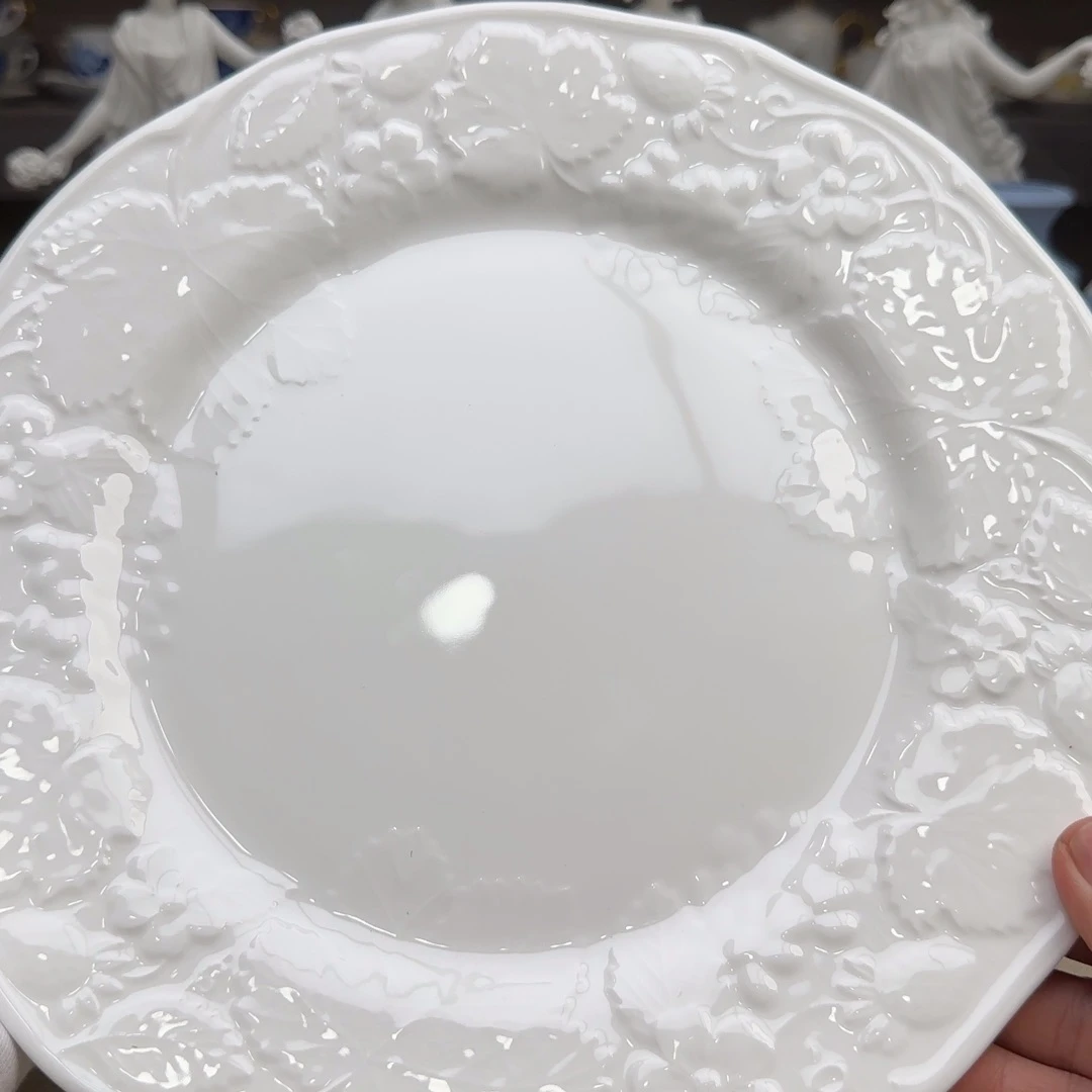 瓷片新号开播。点点关注