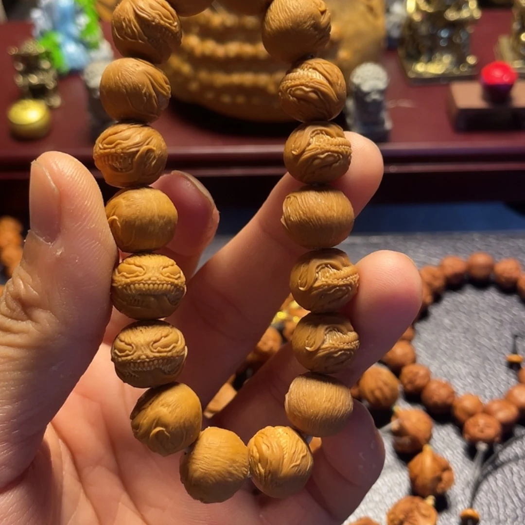 猴头核桃雕刻瑕疵毒液