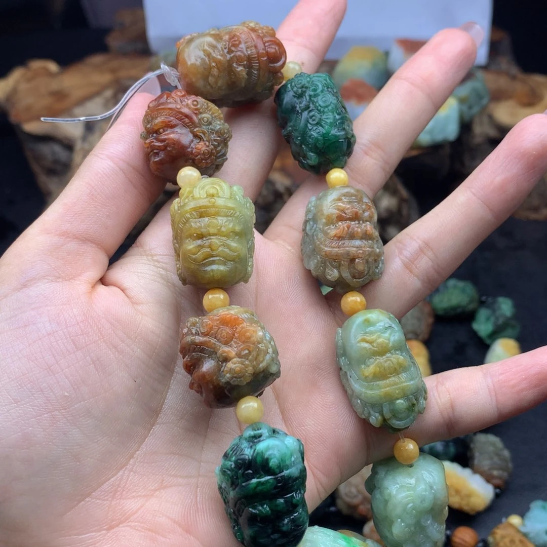 兵****定制翡翠未镶嵌翡翠