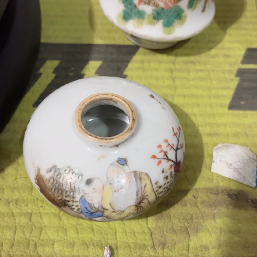 碟一个小水鱼一个一个