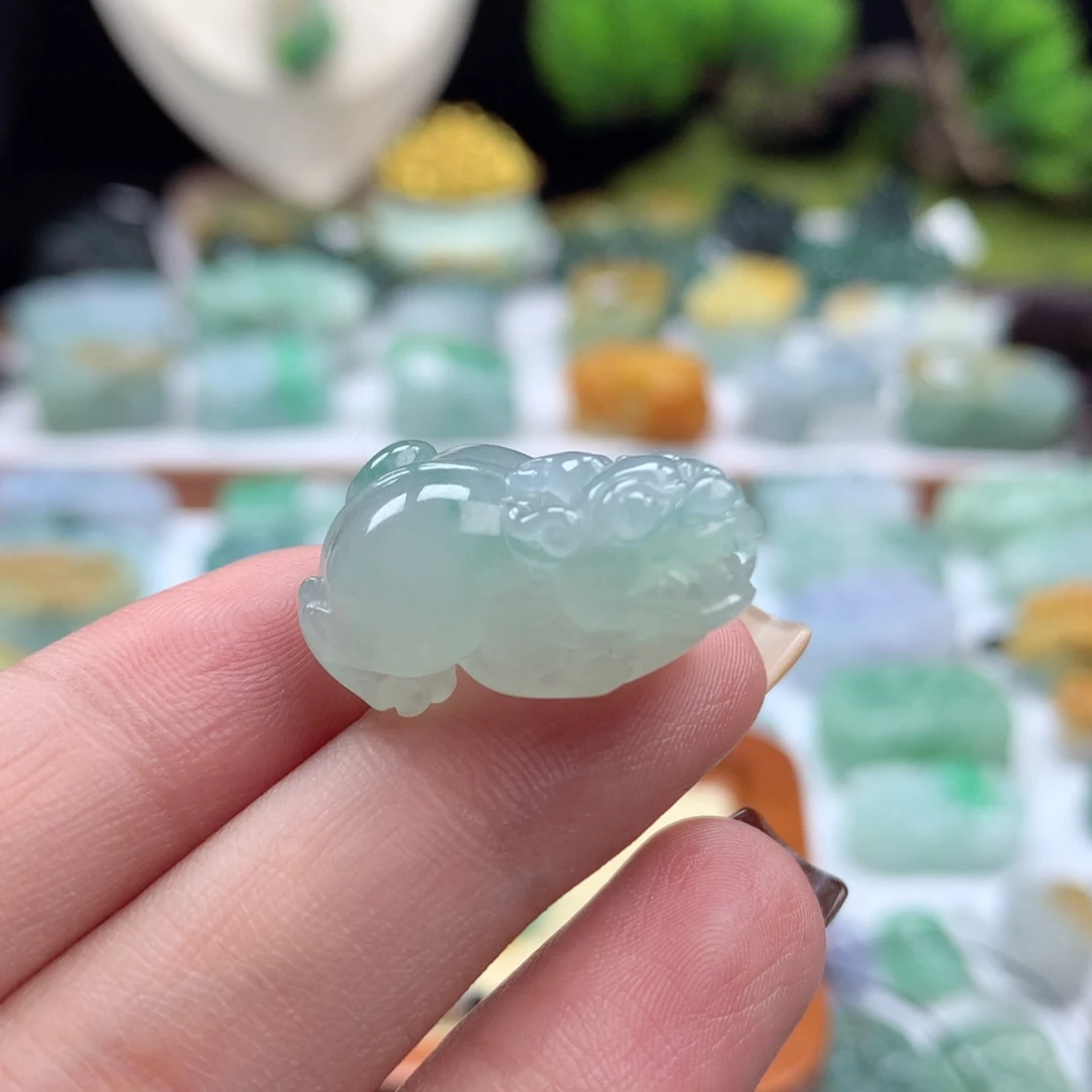 美***晓翡翠未镶嵌颈饰翡翠貔貅06
