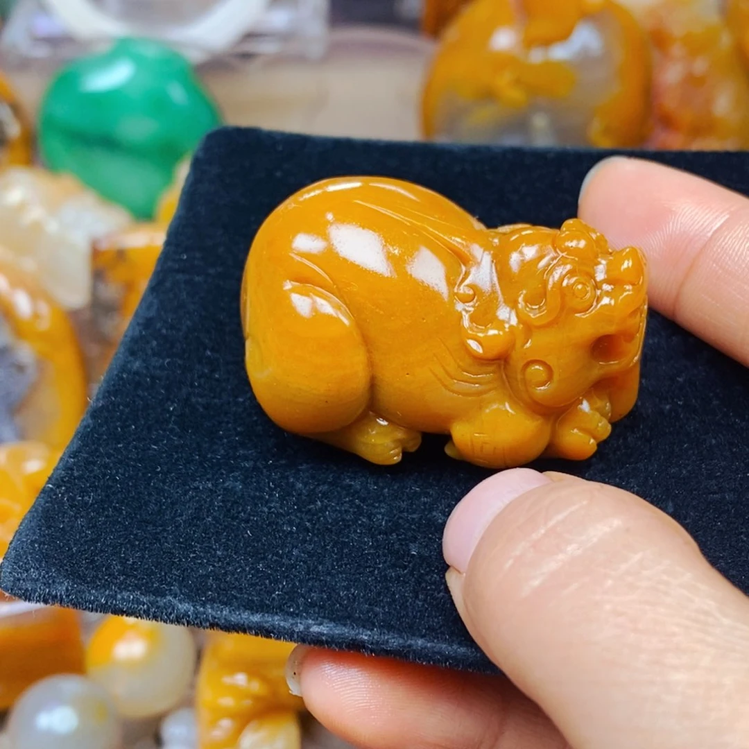 未镶嵌石英质玉（黄龙玉）吊坠(不含链)