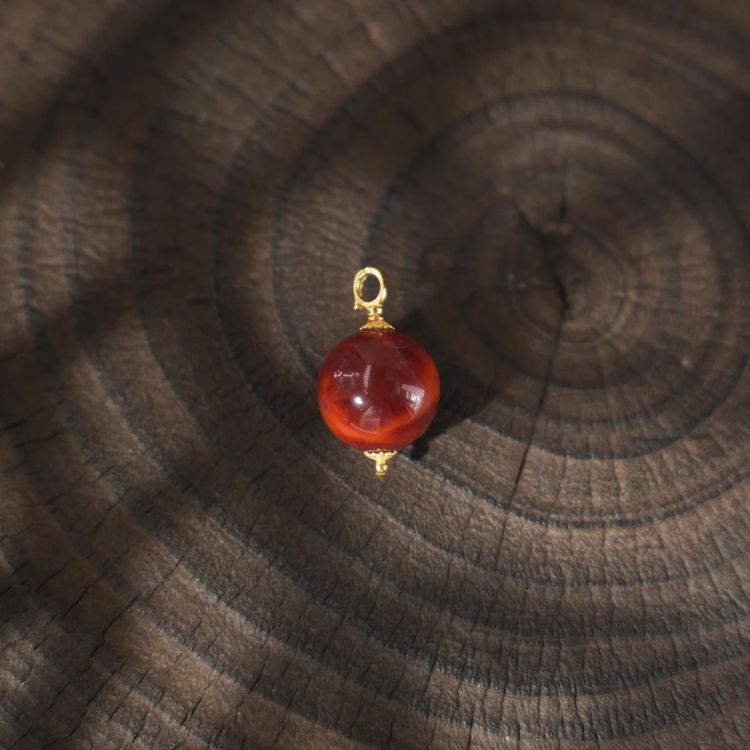 言岁-南红18K金吊坠-b