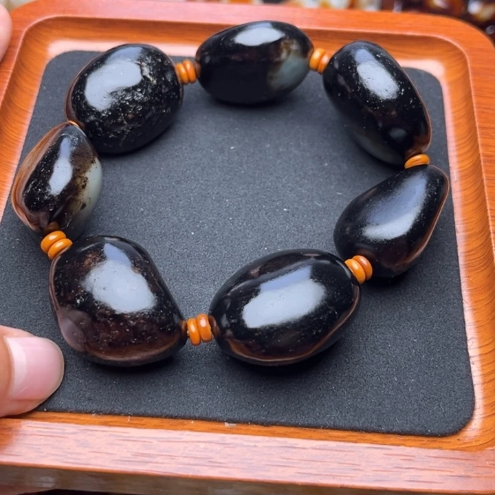 无***有和田玉未镶嵌手链