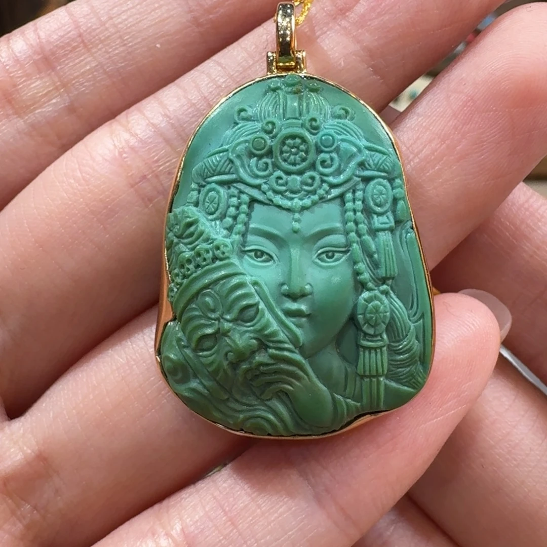 绿松石18K金镶嵌吊坠(不含链)扎基娘娘