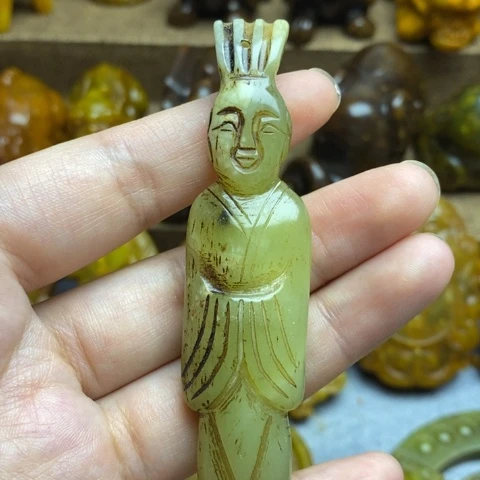未镶嵌蛇纹石玉颈饰88