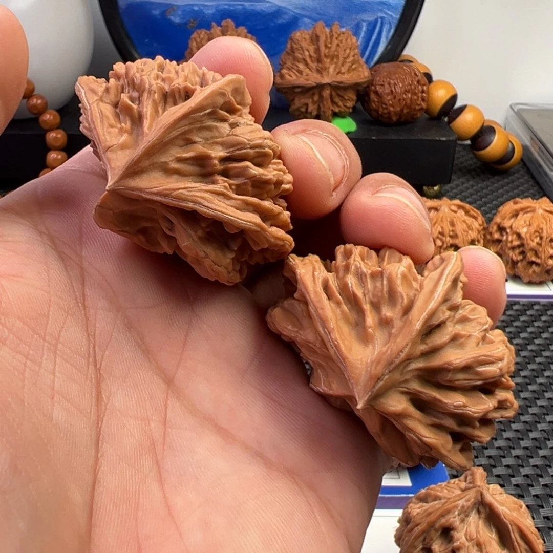 米***饼把件桃核帝王半璧