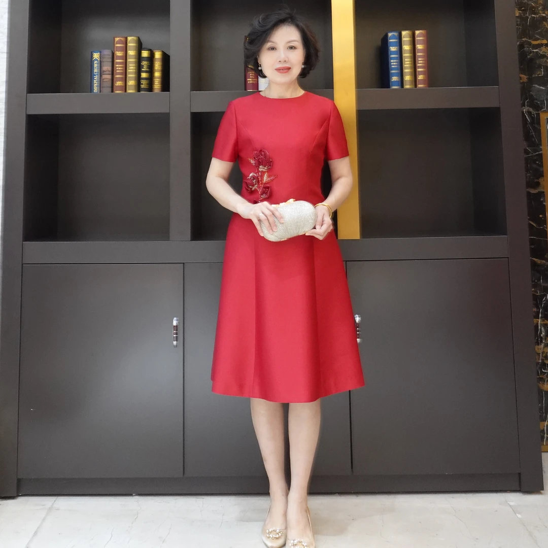 YINGDAK/应大大红立体装饰喜庆婚礼场合装显瘦喜婆婆装女装连衣裙