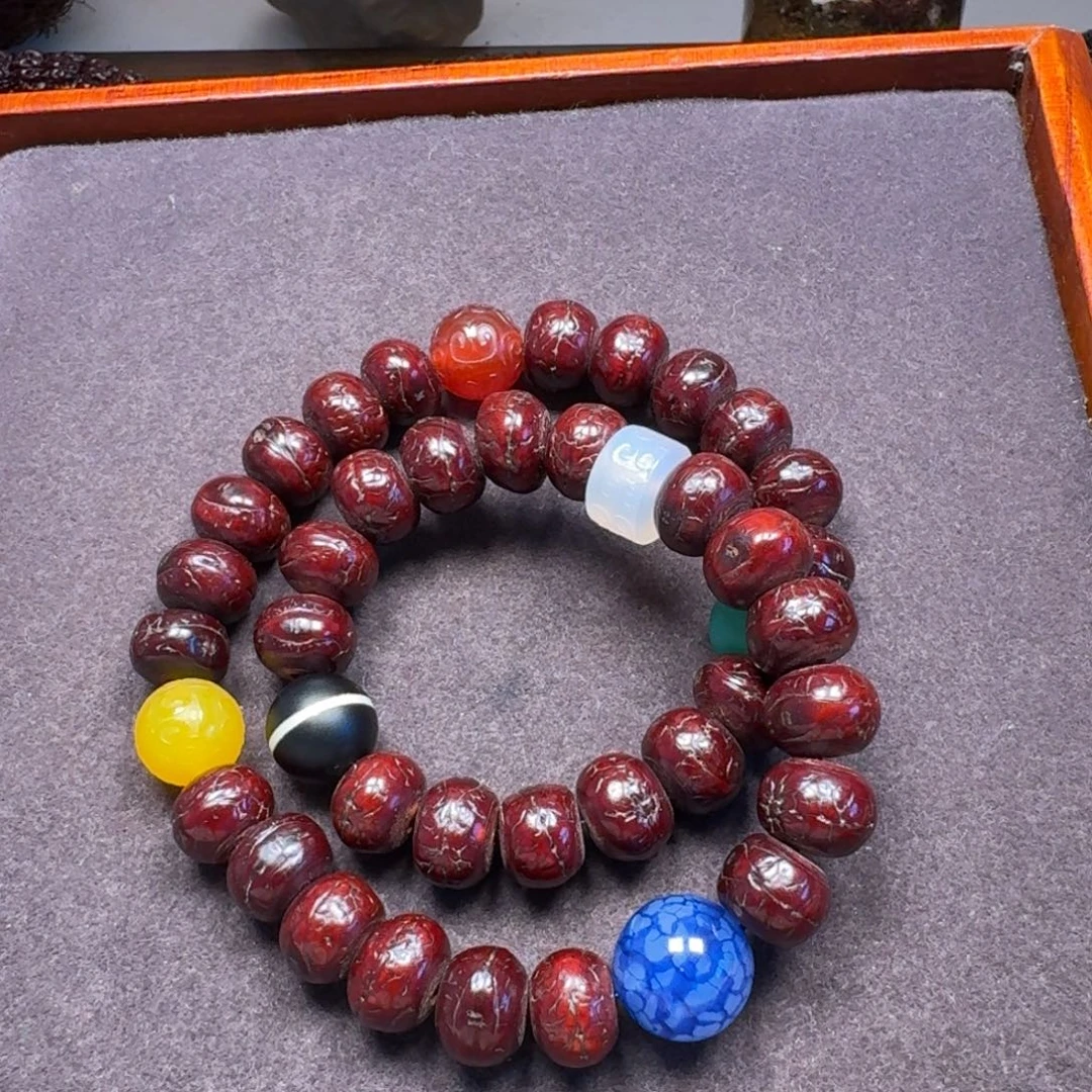 王***晏吊坠菩提凤眼菩提