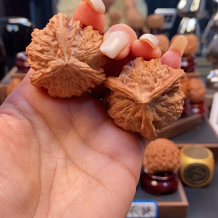 文玩核桃吊坠40盘山正奔