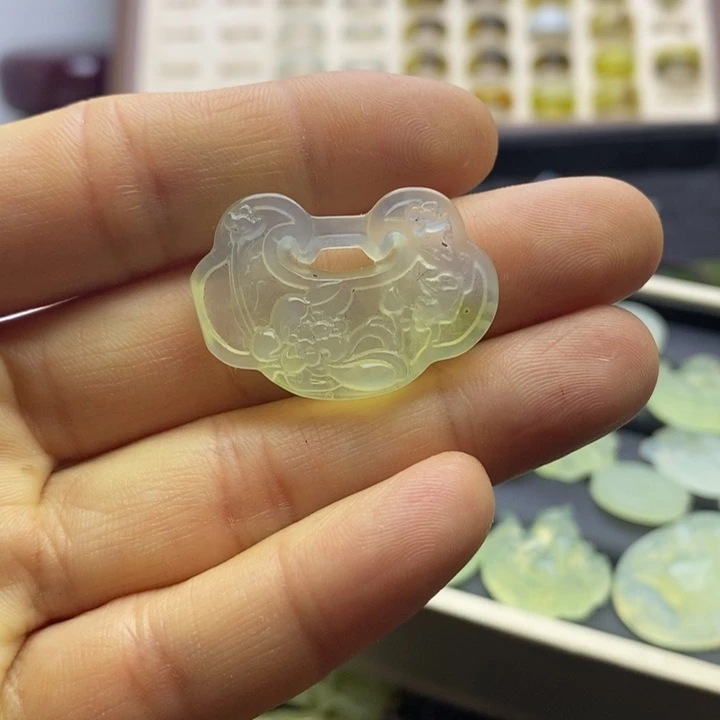 蛇纹石玉手镯未镶嵌s****.