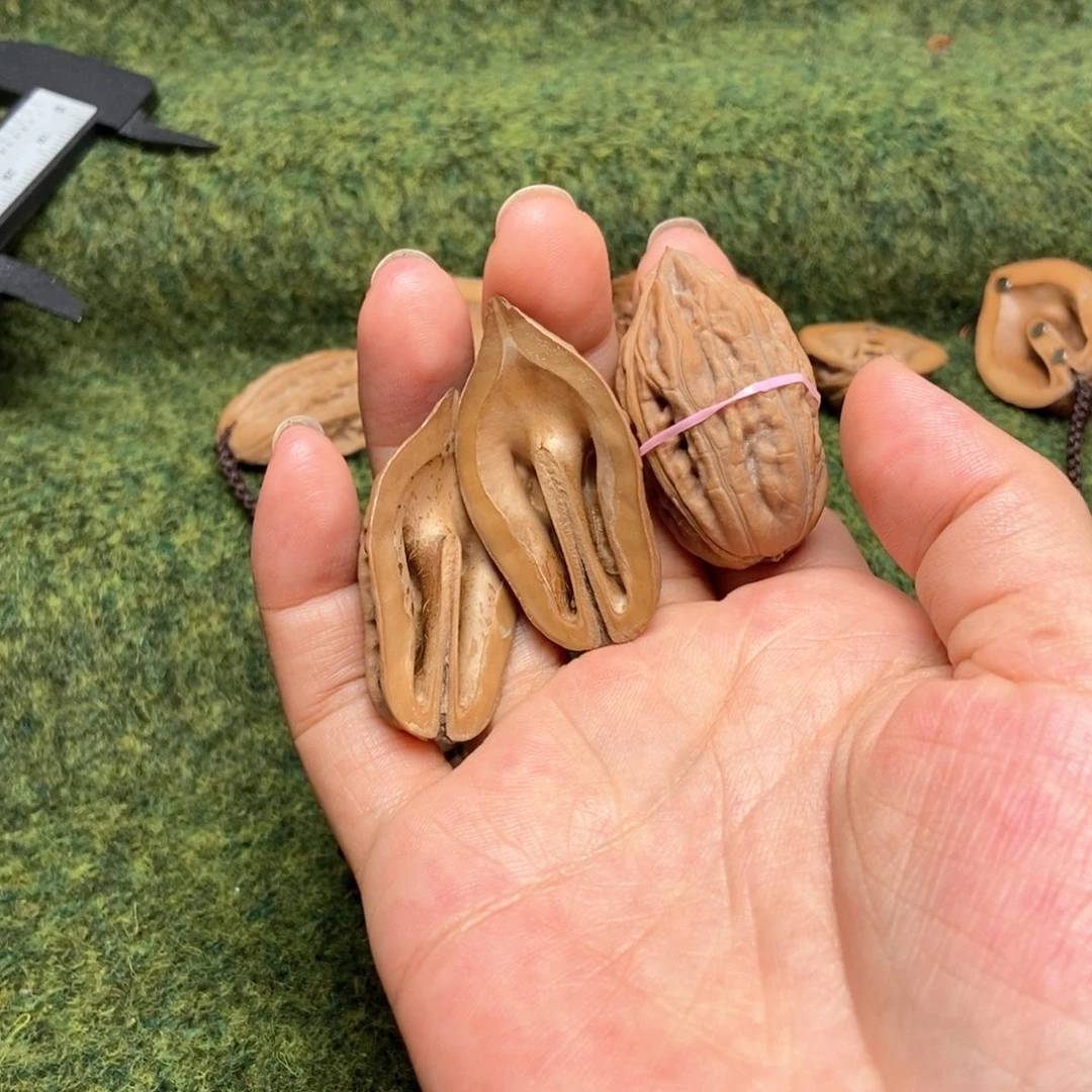 任***淼吊坠文玩核桃秋子