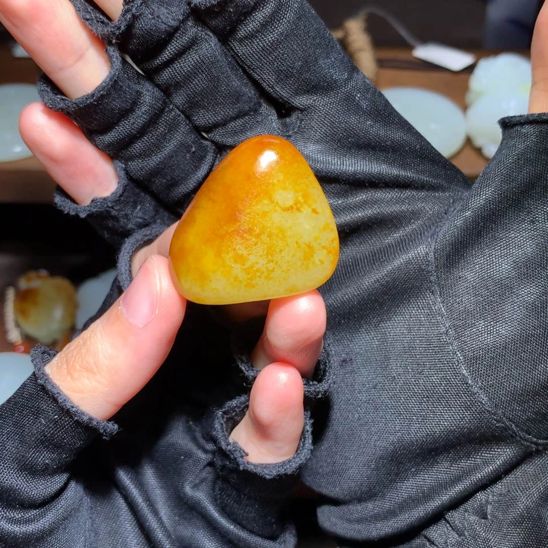 高***水和田玉未镶嵌颈饰