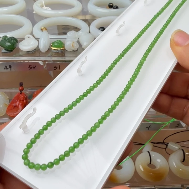 和田玉未镶嵌颈饰俄碧7号矿3mm天花板