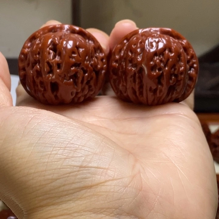 是***呀把件文玩核桃百年楼