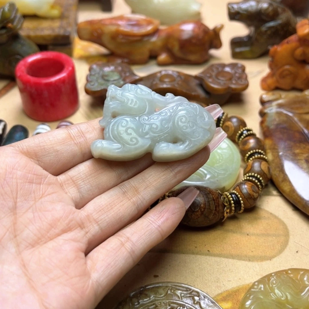 【闪购商品】蛇纹石玉颈饰未镶嵌