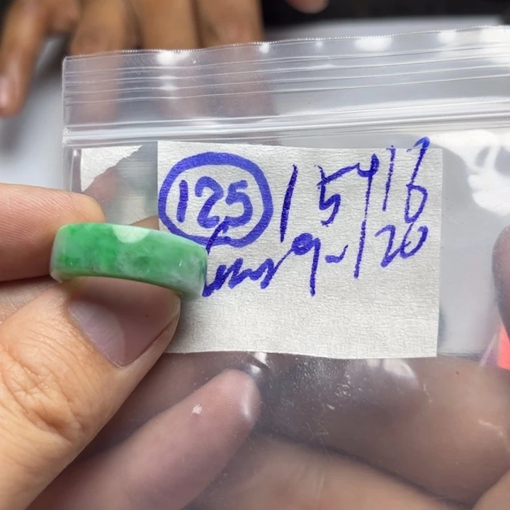 定制翡翠未镶嵌明天