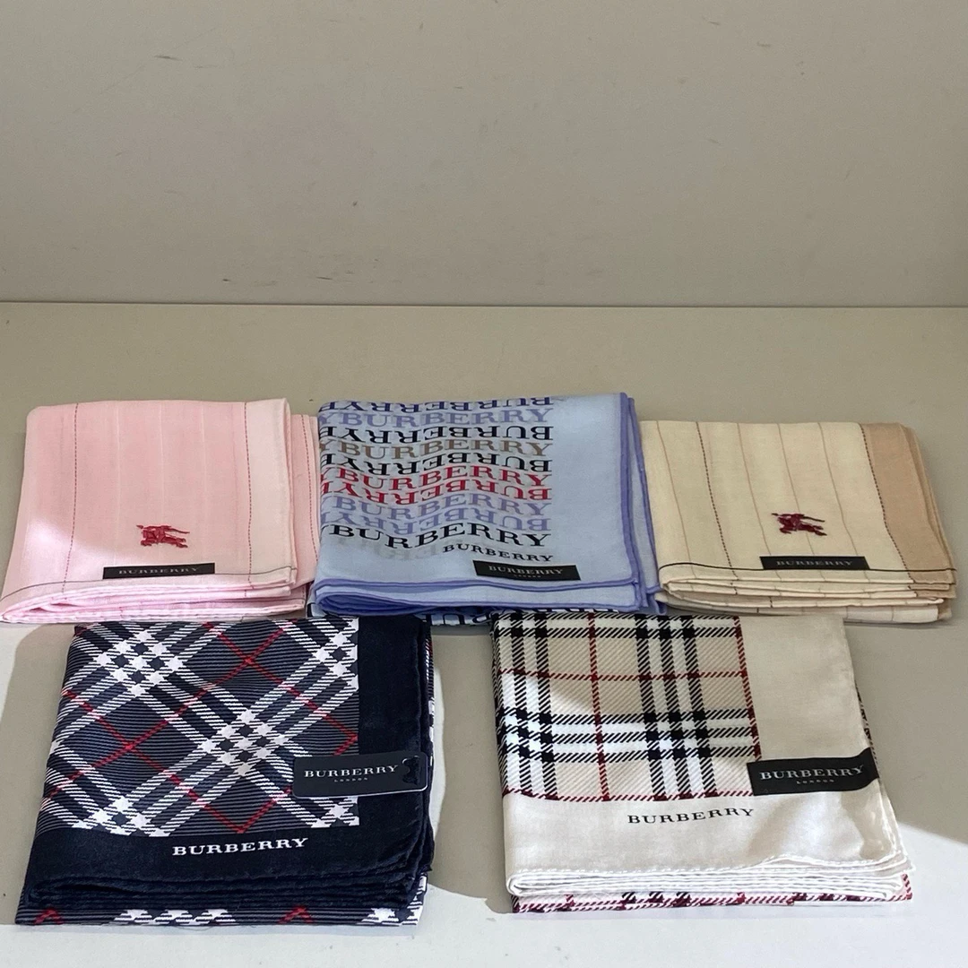 Burberry粉色条纹刺绣战马logo方巾/尺寸49cm/全新/20118