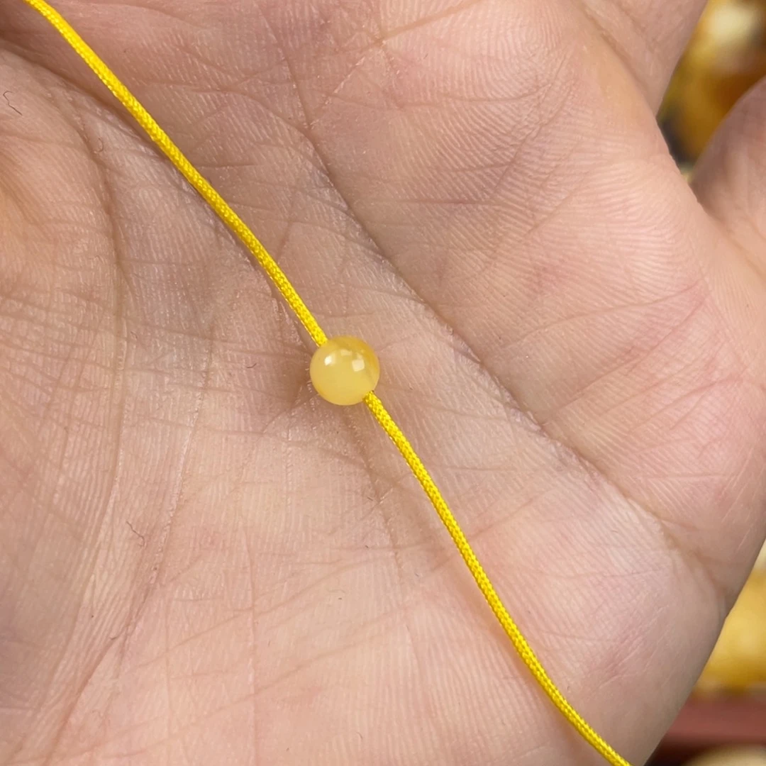 琥珀裸石未镶嵌妖*蜜蜡