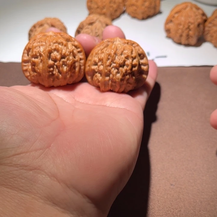 B***n精品文玩核桃43尺寸