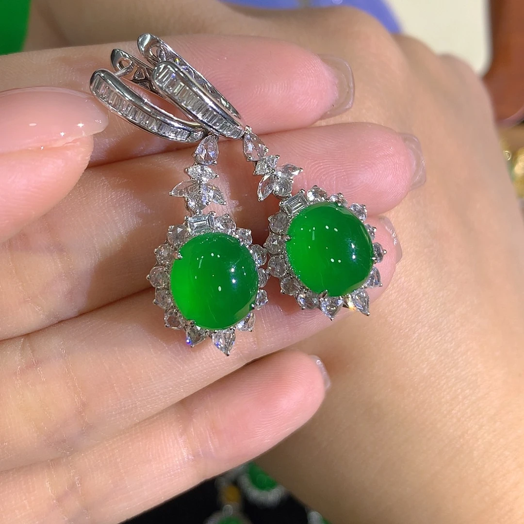 翡翠18K金镶嵌耳饰蛋面