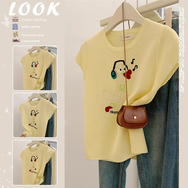 奶黄色小黄鸭刺绣正肩针织短袖T恤女夏季甜酷显瘦别致绝美上衣潮