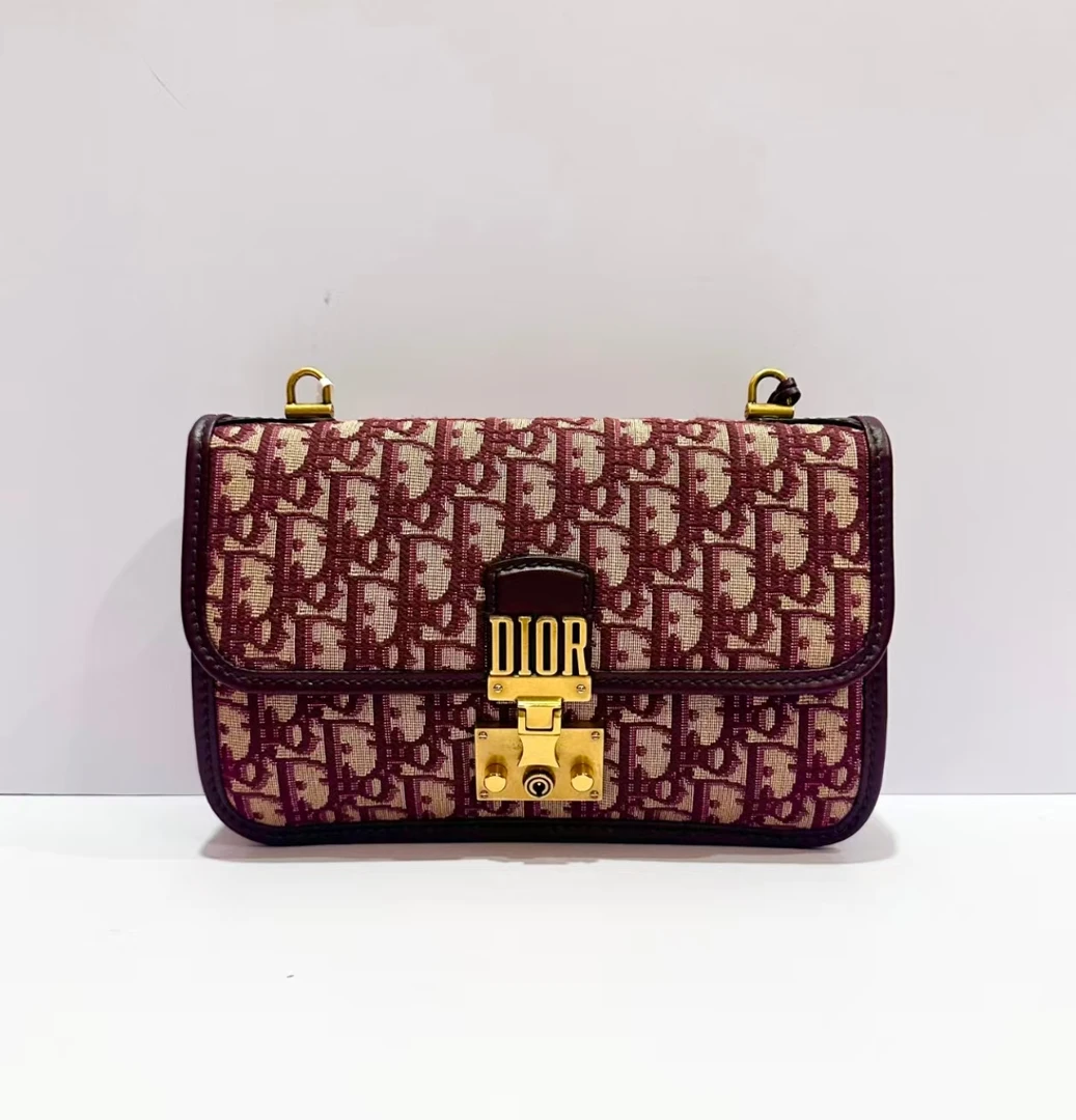 99新 DIOR/迪奥 addict红老花重工宽肩带斜挎包