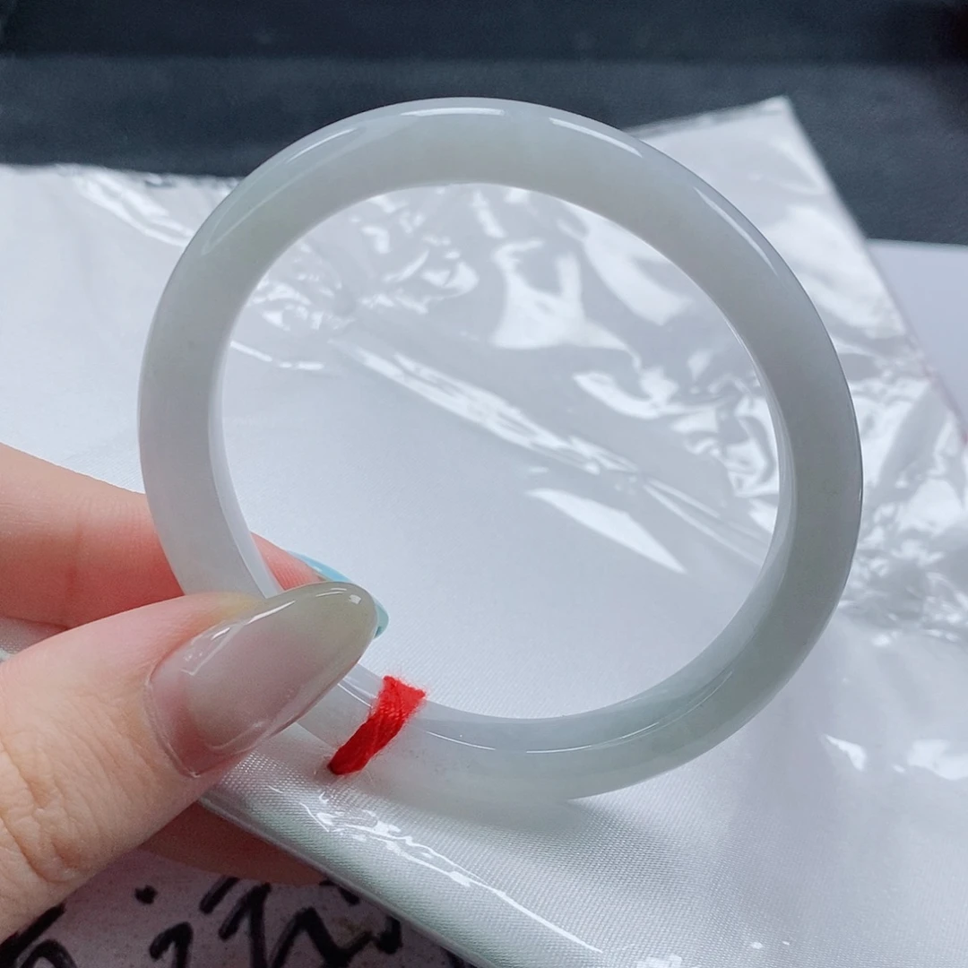 【闪购商品】未镶嵌手镯（贵妃镯）翡翠405号