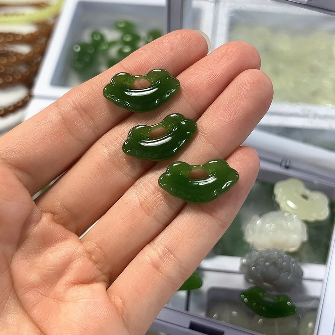 颈饰未镶嵌和田玉拍一发一随机发货