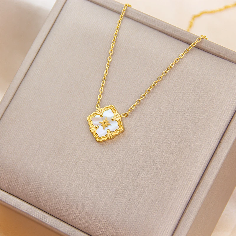 钛钢吊坠 四叶花项链菱形四叶草吊坠项链法式