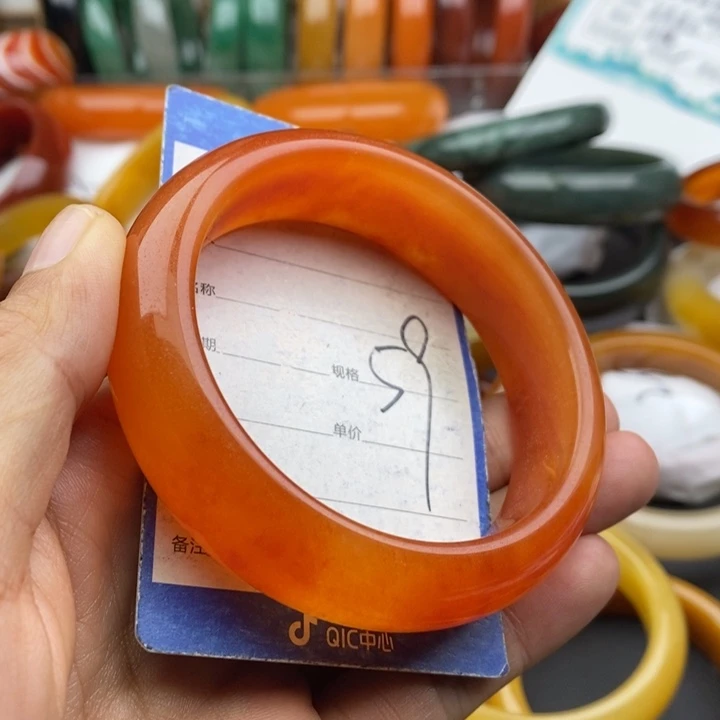 未镶嵌手镯石英质玉