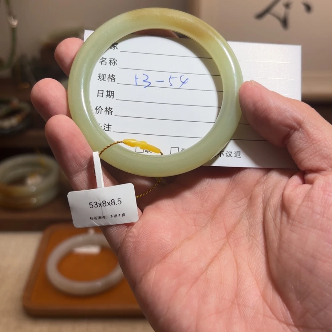 和田玉（糖玉）手镯未镶嵌