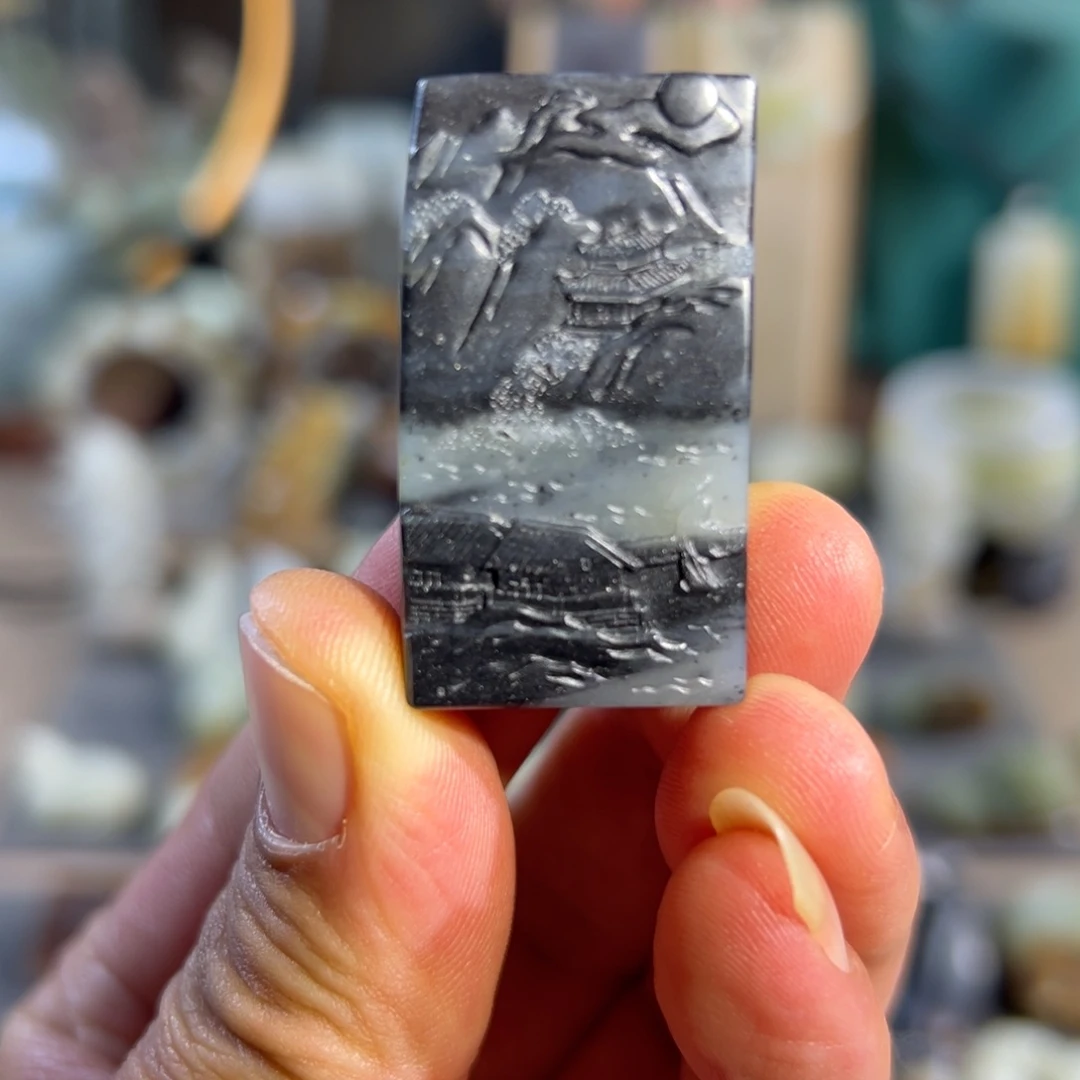 和田玉未镶嵌颈饰真皮真色