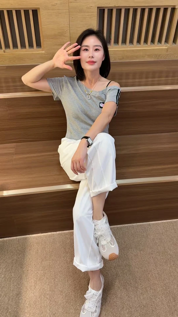 Miss huo 大领短袖 A 灰色 685
