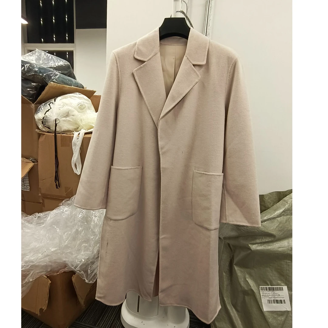 10长款暗扣羊毛大衣