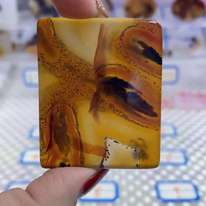 玛瑙/玉髓颈饰未镶嵌