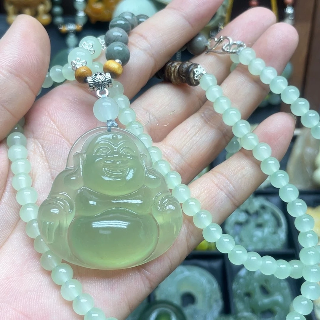 蛇纹石玉未镶嵌颈饰