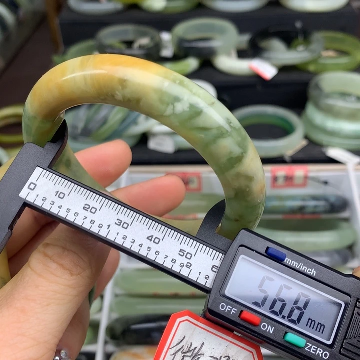 蛇纹石玉未镶嵌手镯852