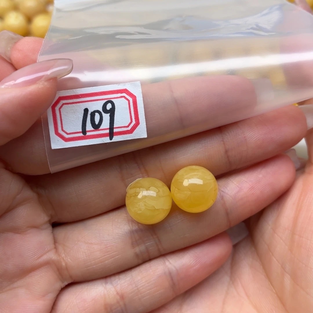 一***水蜜蜡未镶嵌裸石12+蜜蜡