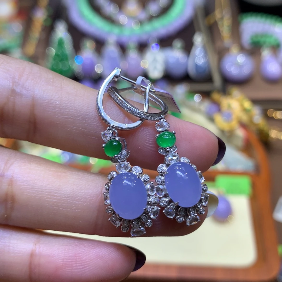 酥***酥翡翠18K金镶嵌颈饰