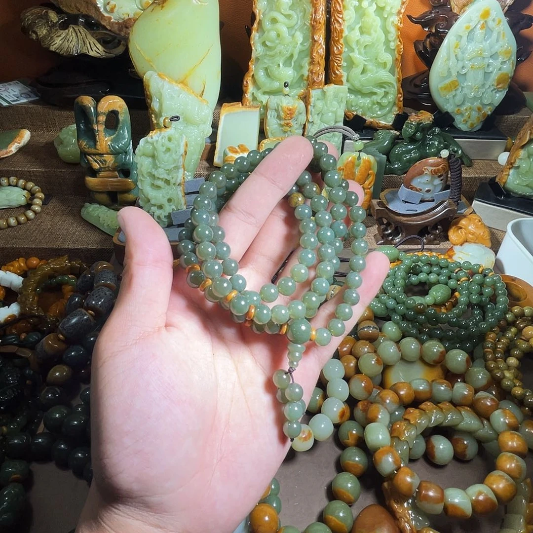 透闪石质玉未镶嵌珠宝奇石