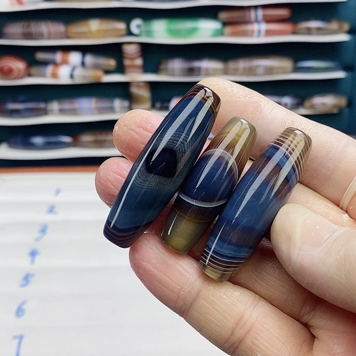 克***蓝玛瑙/玉髓未镶嵌颈饰