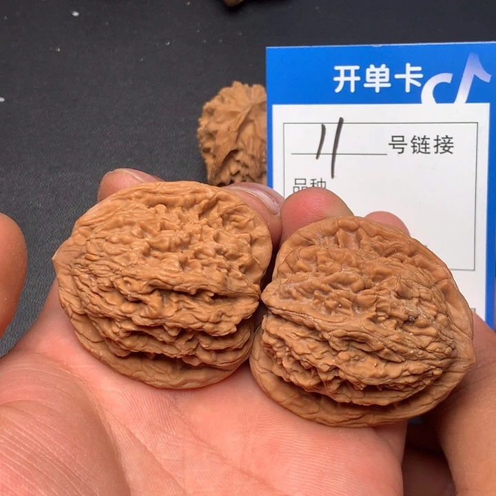 文玩核桃把件40虎头11