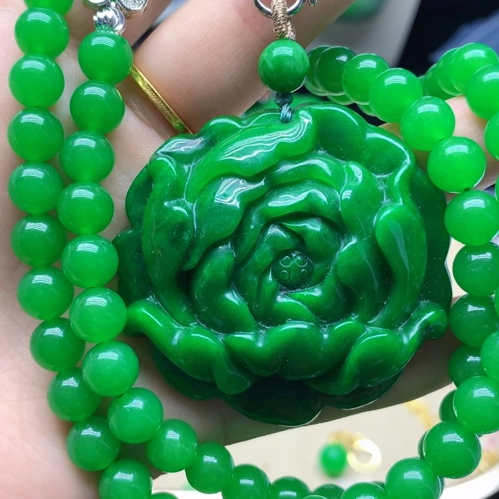 翡翠颈饰未镶嵌吊坠