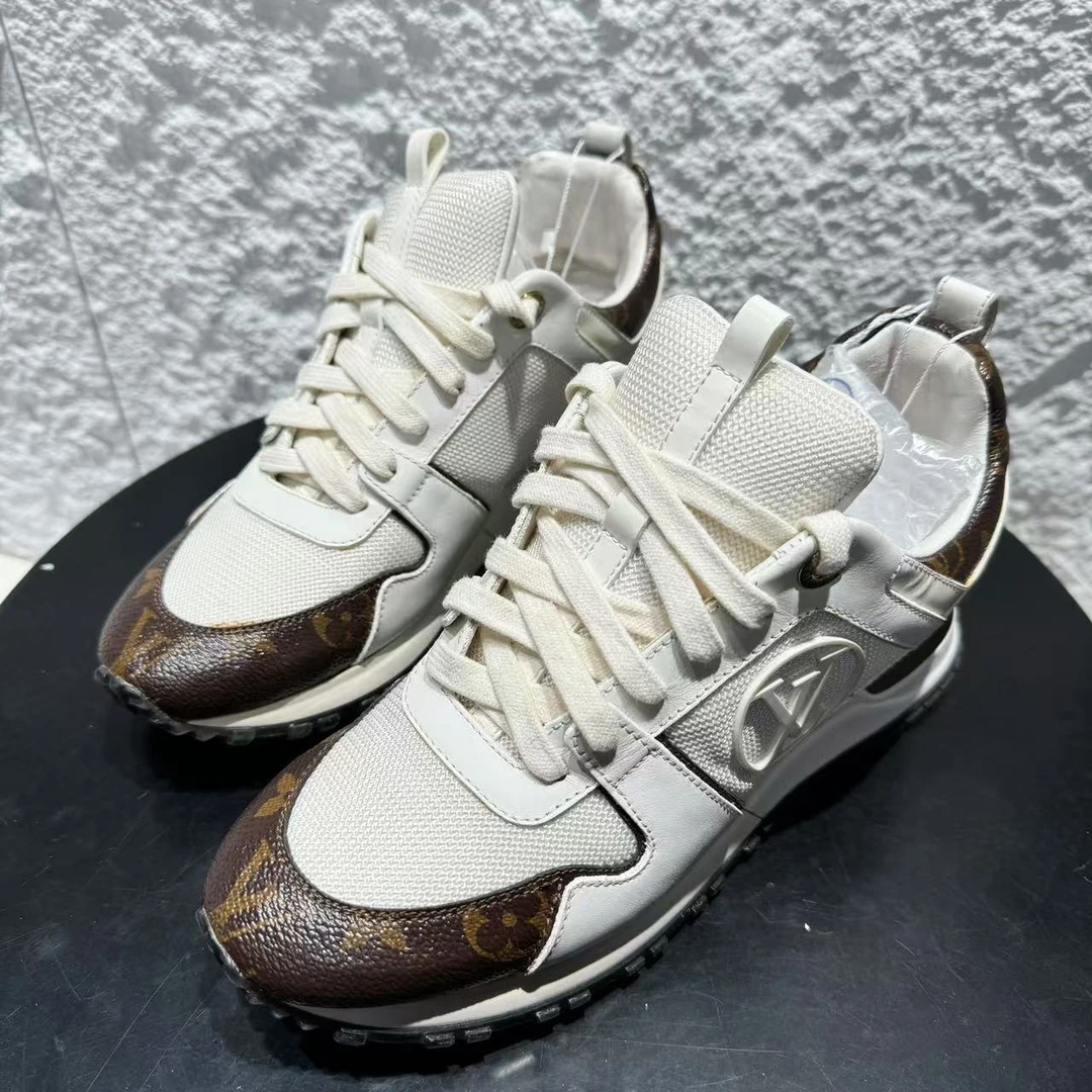 95新 LouisVuitton/路易威登 36码/仔仔女鞋/白棕老爹鞋 wsp318